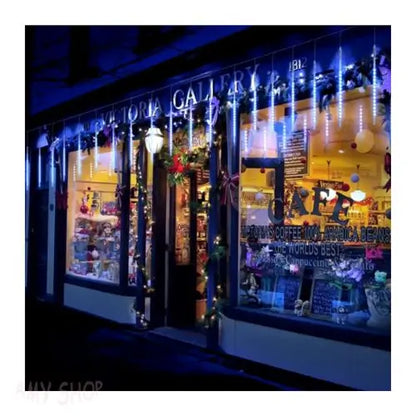 BrillaFest LED – Instalación LED Lágrima Meteoro