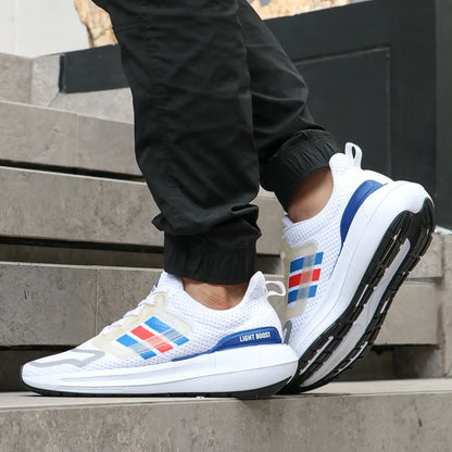 Tenis Light Boost - Siente la ligereza de caminar en una nube